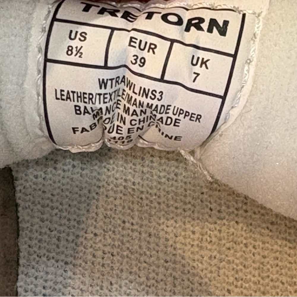 Tretorn White LeaoSneakers with Red and Blue Details - Picture 8 of 9